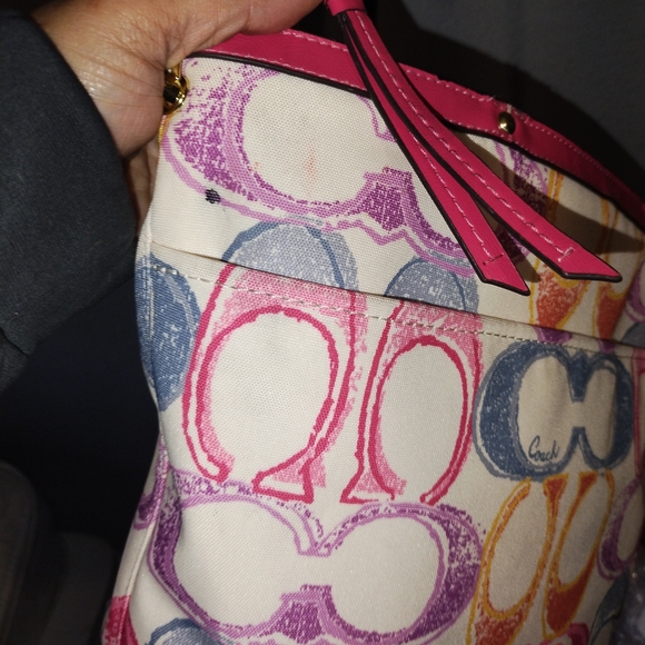 Coach Scribble Tote 2013 - Picture 13 of 14